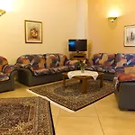 Kaikis Hotel 3*