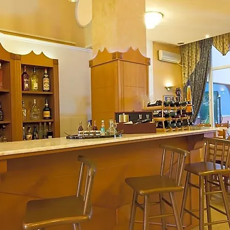 Kaikis Hotel 3*