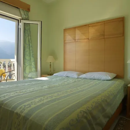 Hotell Kaikis 3*